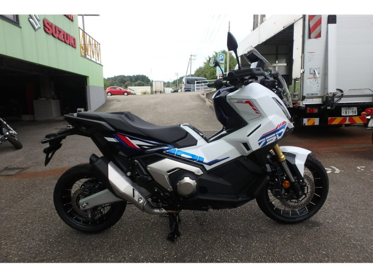 Мотоцикл Honda X-ADV750 з пробігом 32 km