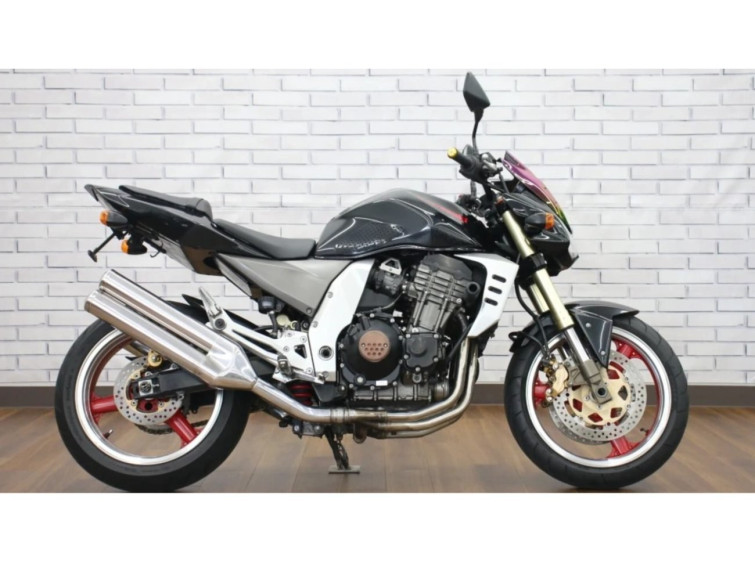 Мотоцикл Kawasaki Z1000 с пробегом 32680 km