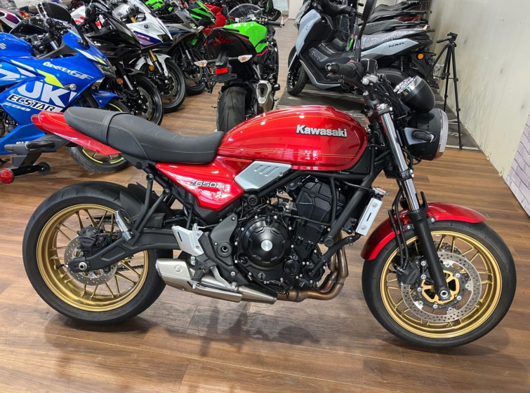 Мотоцикл Kawasaki Z650RS с пробегом 7246 km