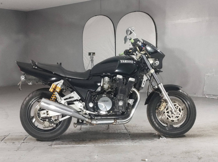 Мотоцикл Yamaha XJR1200 з пробігом 34516 km