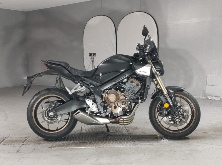 Мотоцикл Honda CB650R с пробегом 2138 km