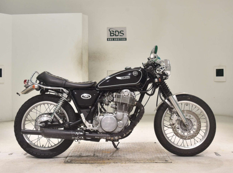 Мотоцикл Yamaha SR400 с пробегом 5637 km