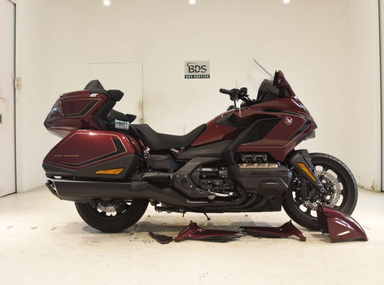 Мотоцикл Honda GL1800 TOUR D с пробегом 1026 km