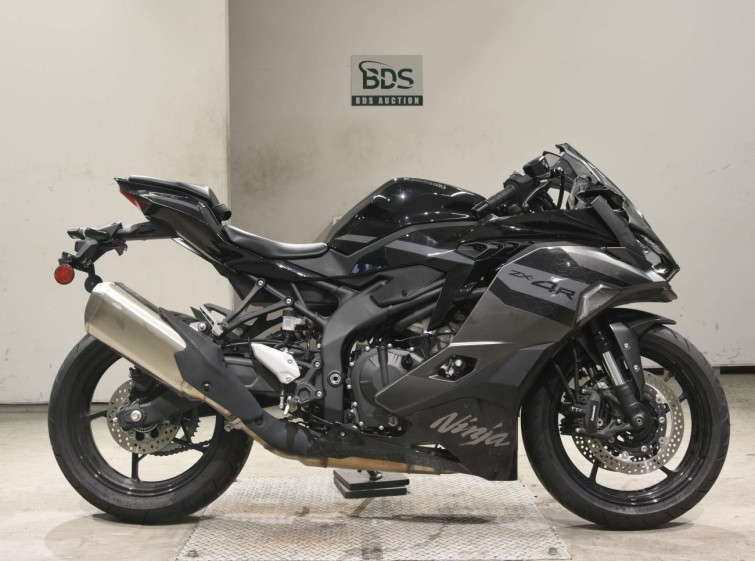 Мотоцикл Kawasaki ZX-4R SE з пробігом 1921 km