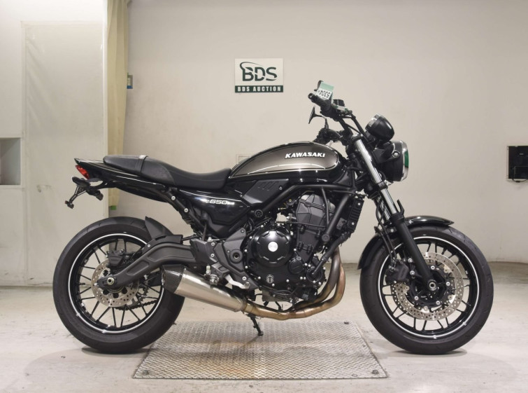 Мотоцикл Kawasaki Z650RS с пробегом 2871 km