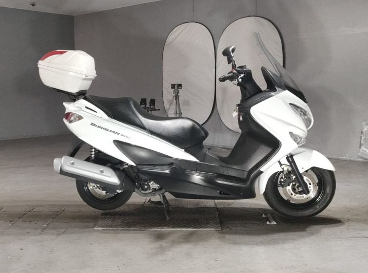Мотоцикл Suzuki BURGMAN 200 с пробегом 31104 km