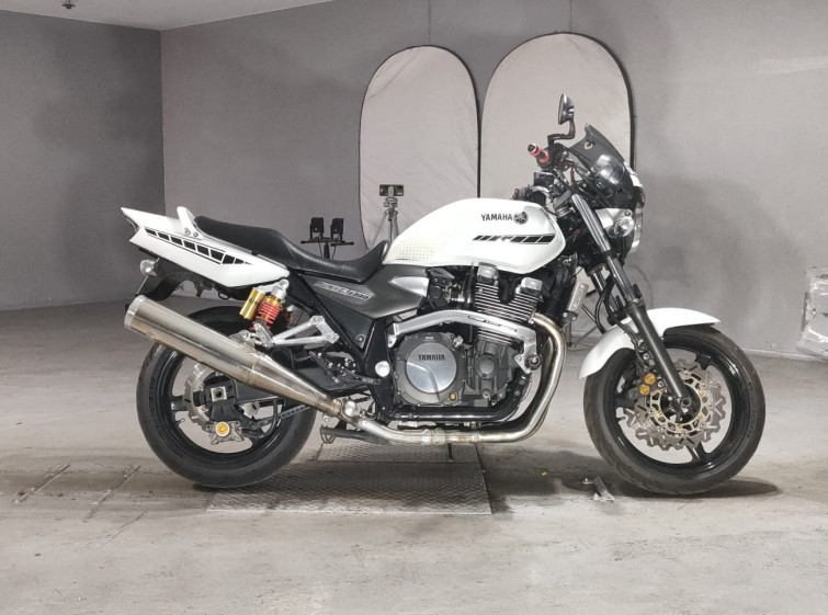 Мотоцикл Yamaha XJR1300L с пробегом 63035 km