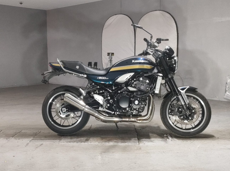 Мотоцикл Kawasaki Z900RS с пробегом 1924 km