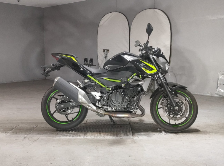 Мотоцикл Kawasaki Z400 з пробігом 24301 km