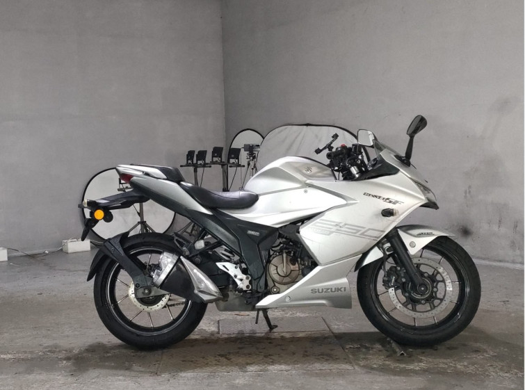Мотоцикл Suzuki GIXXER250SF с пробегом 76142 km