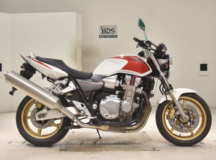 Мотоцикл Honda CB1300SF с пробегом 32756 km