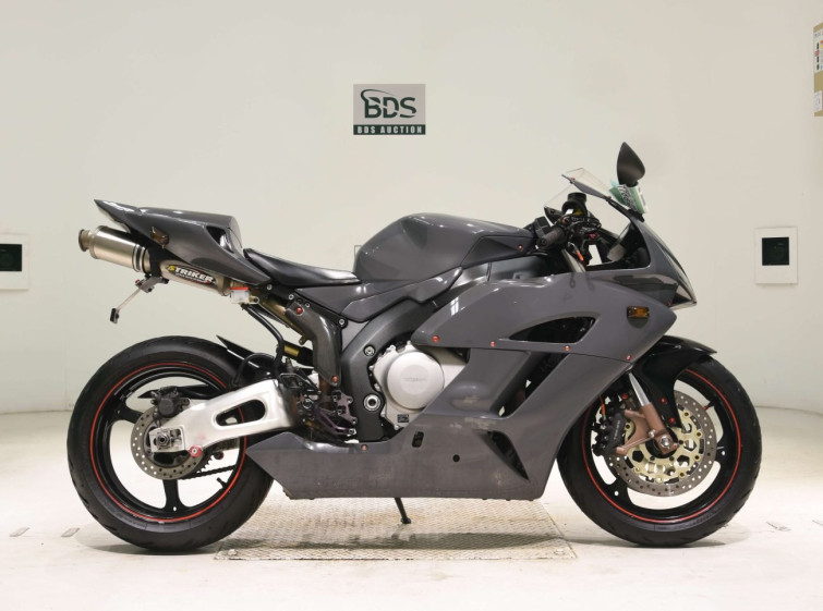Мотоцикл Honda CBR1000RR с пробегом 81384 km
