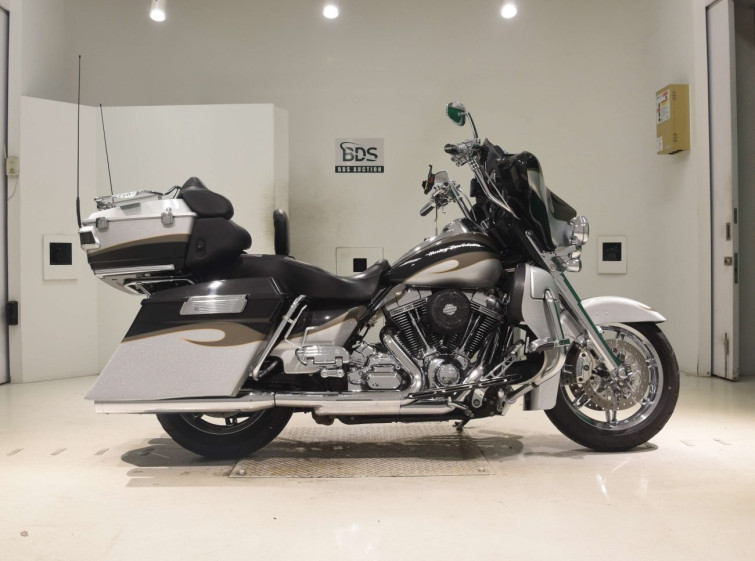 Мотоцикл HD ELECTRA GLIDE FLHTCUSE1800 з пробігом 36993 km