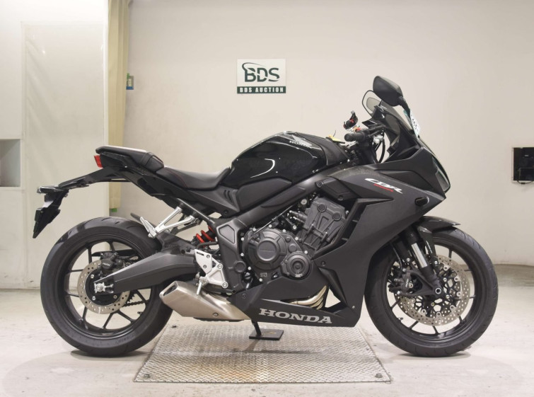 Мотоцикл Honda CBR650R з пробігом 3116 km
