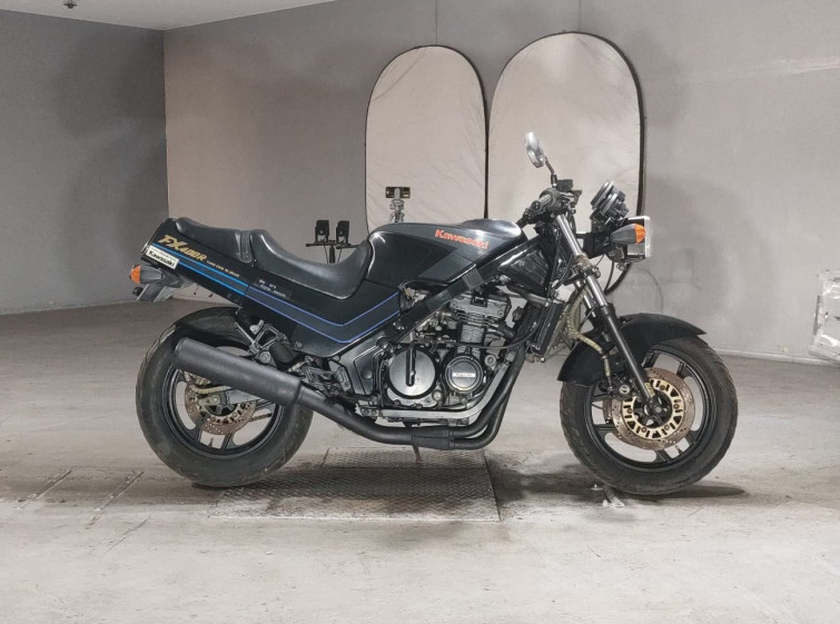 Мотоцикл Kawasaki FX400R с пробегом 8071 km