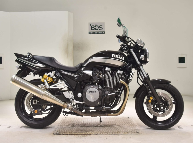 Мотоцикл Yamaha XJR1300 с пробегом 27843 km