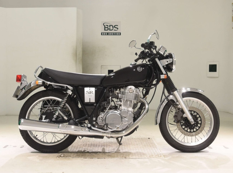Мотоцикл Yamaha SR400 з пробігом 9846 km