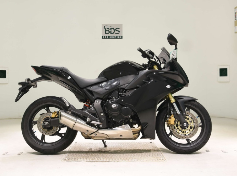Мотоцикл Honda CBR600F с пробегом 5579 km