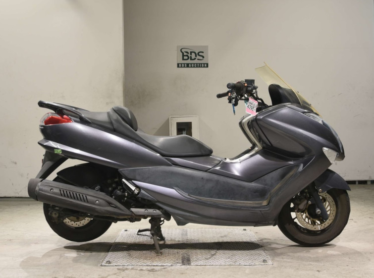 Мотоцикл Yamaha MAJESTY250