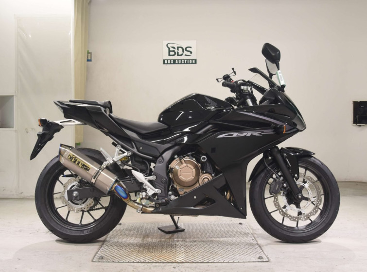 Мотоцикл Honda CBR400R с пробегом 2620 km