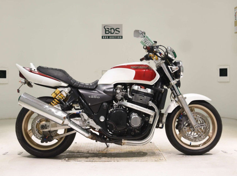 Мотоцикл Honda CB1300SF с пробегом 25492 km