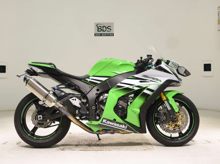 Мотоцикл Kawasaki NINJA ZX-10R с пробегом 3913 km