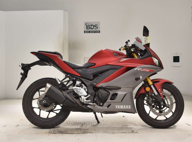 Мотоцикл Yamaha YZF-R25 з пробігом 9993 km