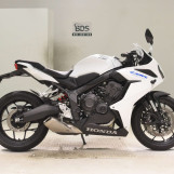 Мотоцикл Honda CBR650R з пробігом 6640 km