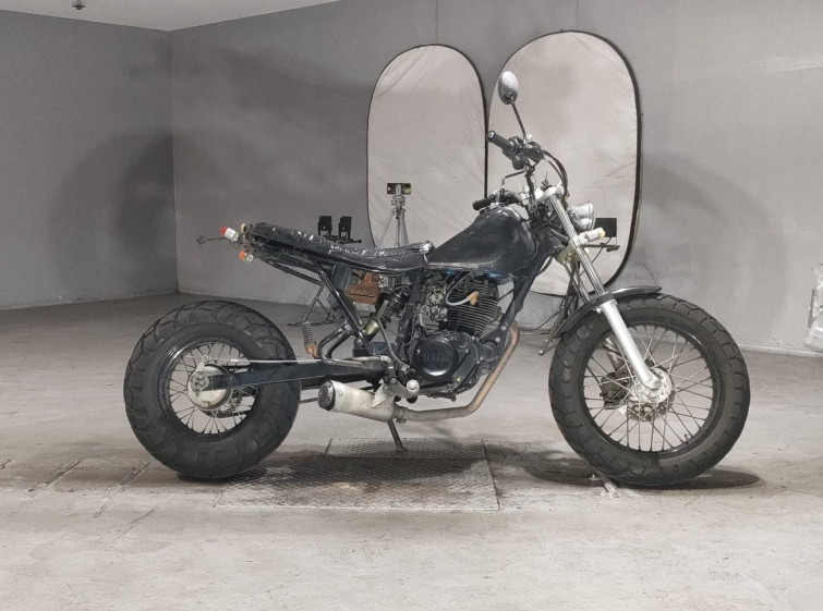 Мотоцикл Yamaha TW200 з пробігом 49209 km