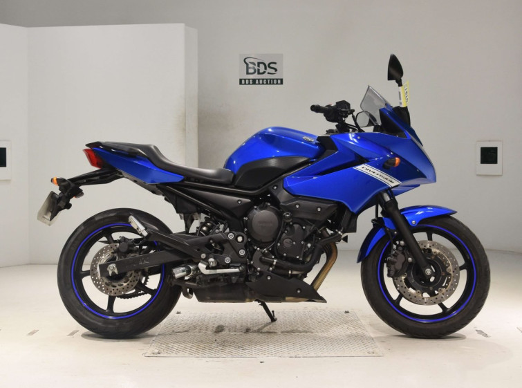 Мотоцикл Yamaha XJ6 DIVERSION з пробігом 12711 km