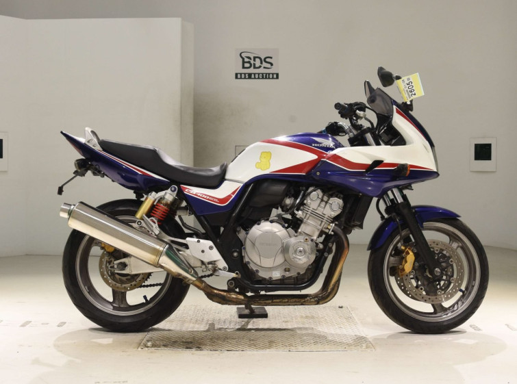 Мотоцикл Honda CB400SFV BOLDOR с пробегом 23775 km