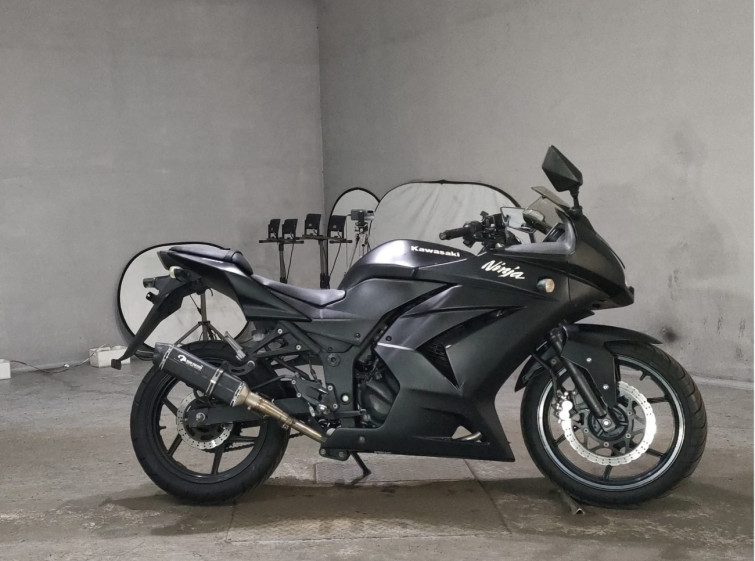 Мотоцикл Kawasaki NINJA250R с пробегом 6615 km