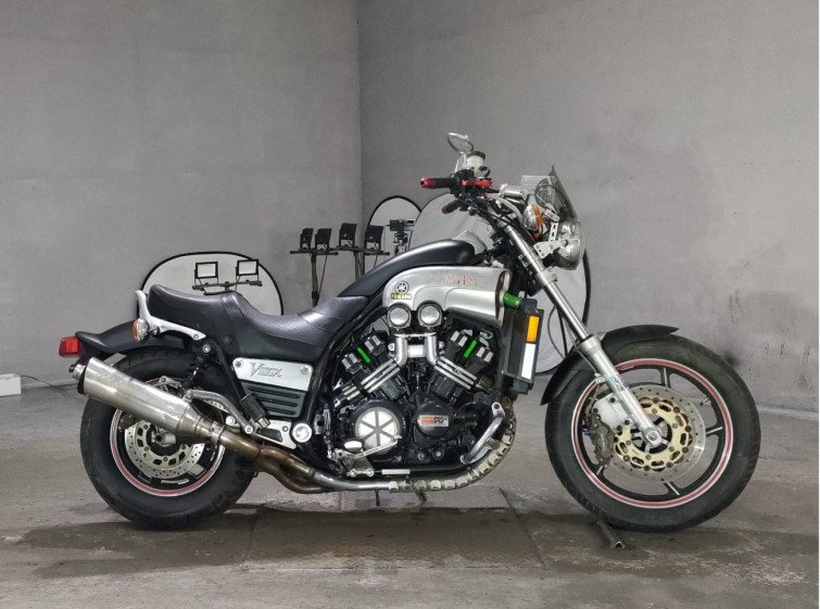 Мотоцикл Yamaha V-MAX1200 с пробегом 8604 m