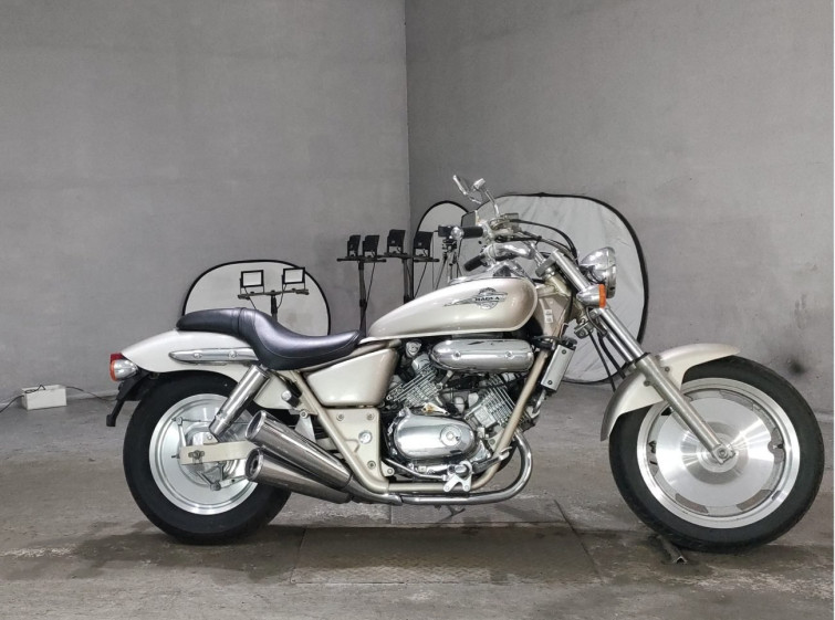 Мотоцикл Honda MAGNA250 с пробегом 15148 km