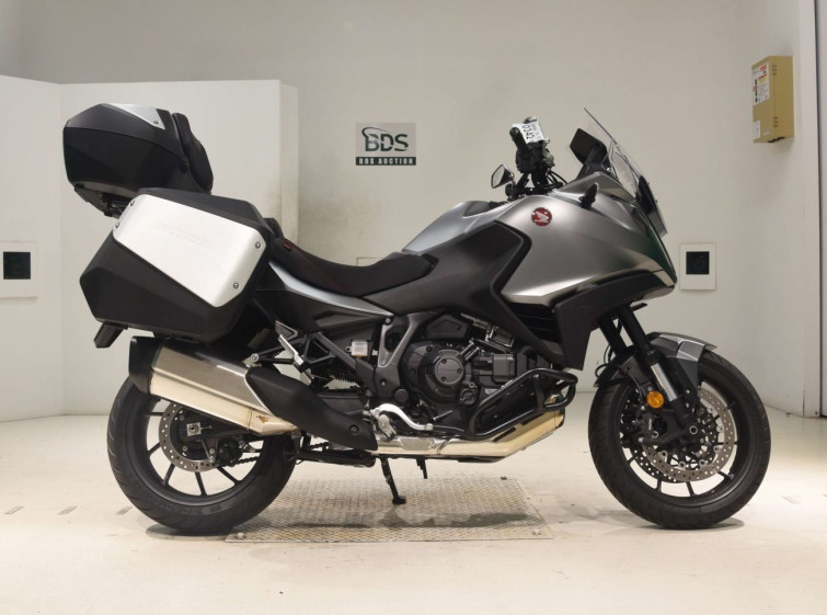 Мотоцикл Honda NT1100 з пробігом 819 km