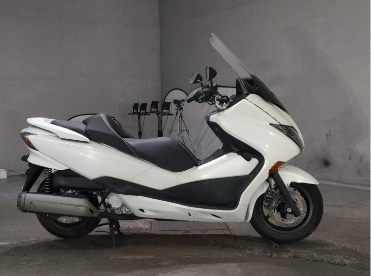 Мотоцикл Honda FORZA Z