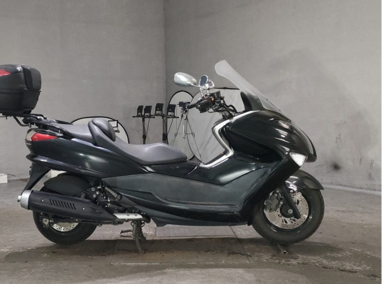 Мотоцикл Yamaha MAJESTY250