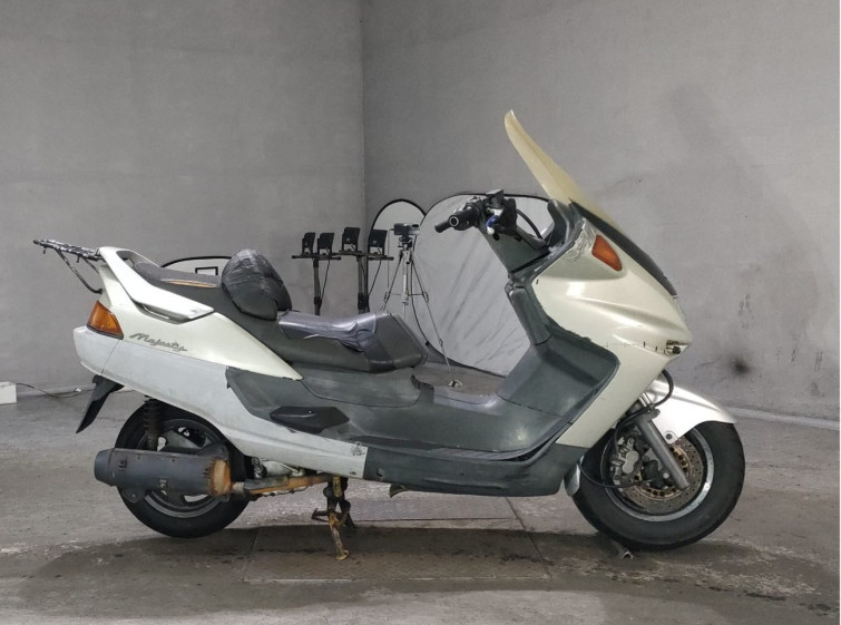 Мотоцикл Yamaha MAJESTY250 с пробегом 48420 km