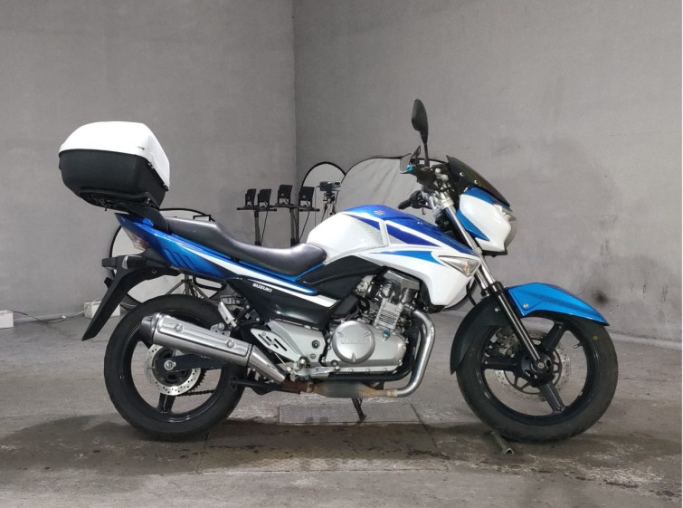 Мотоцикл Suzuki GSR250 з пробігом 25741 km