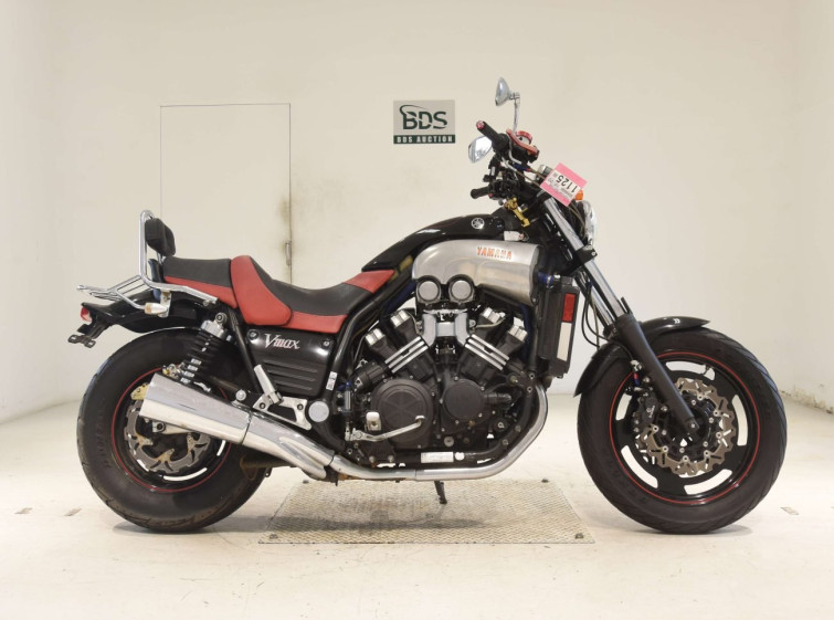 Мотоцикл Yamaha V-MAX1200 з пробігом 80086 km