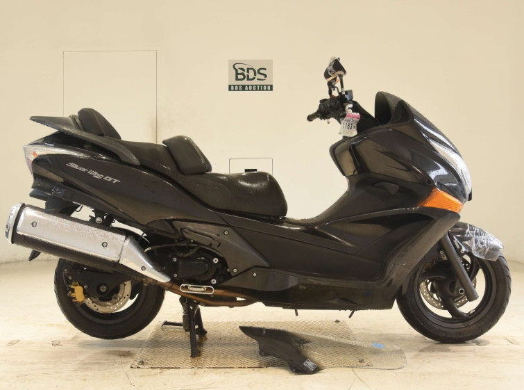 Мотоцикл Honda SILVERWING400GT