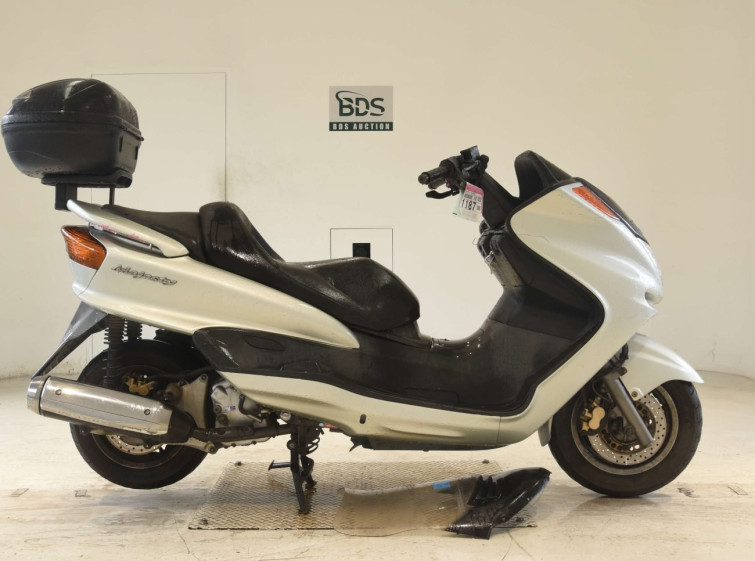 Мотоцикл Yamaha MAJESTY250 с пробегом 42348 km