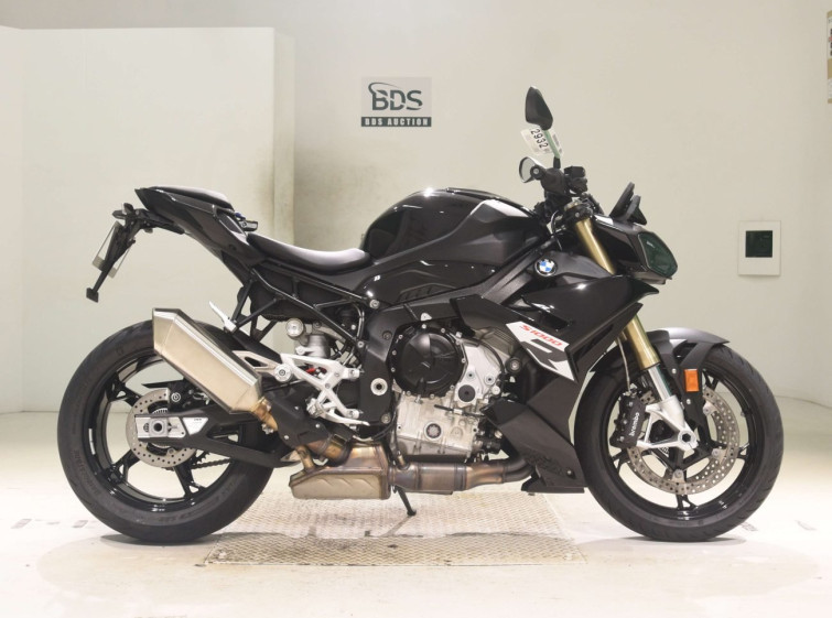 Мотоцикл BMW S1000R з пробігом 1975 km