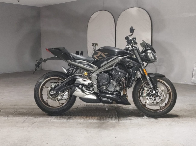 Мотоцикл Triumph STREET TRIPLE RS з пробігом 6457 km