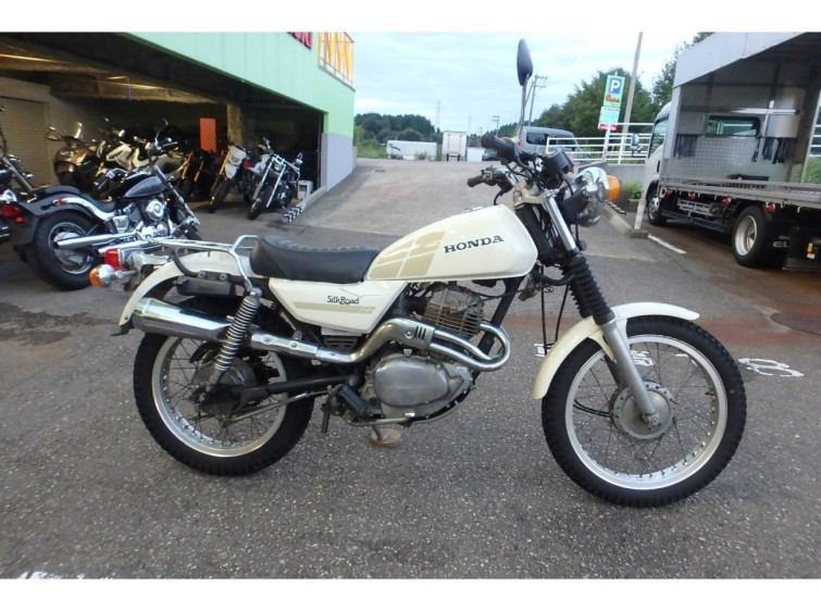 Мотоцикл Honda SILK ROAD с пробегом 18397 km