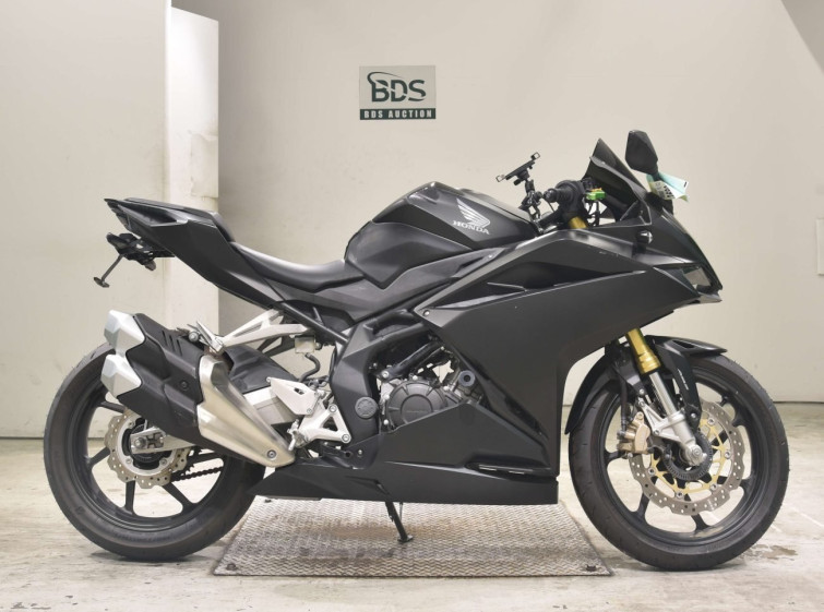 Мотоцикл Honda CBR250RRA с пробегом 8858 km