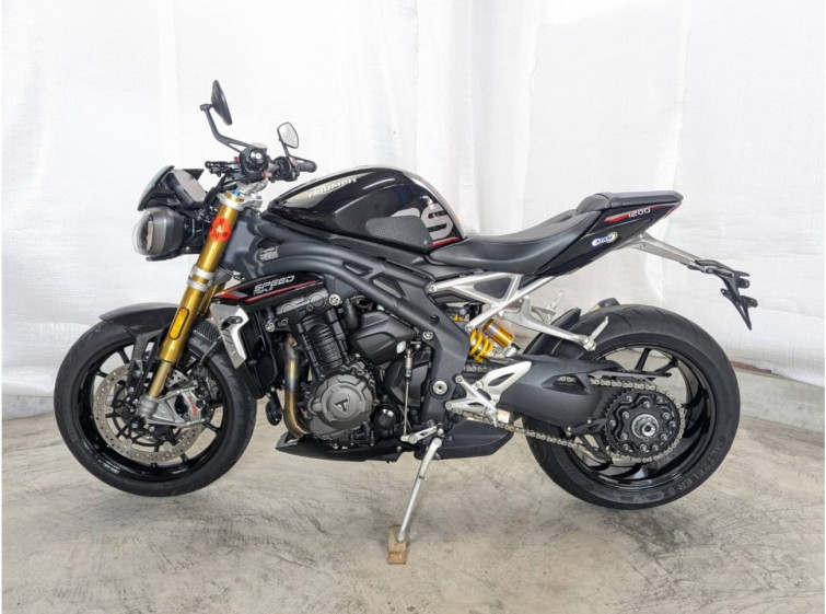 Мотоцикл Triumph STREET TRIPLE RS з пробігом 14055 km
