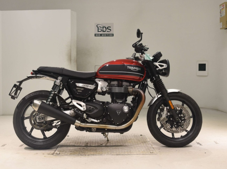 Мотоцикл Triumph SPEED TWIN с пробегом 14144 km