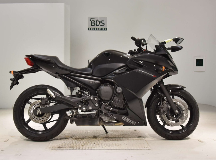 Мотоцикл Yamaha XJ6 DIVERSION F с пробегом 102863 km