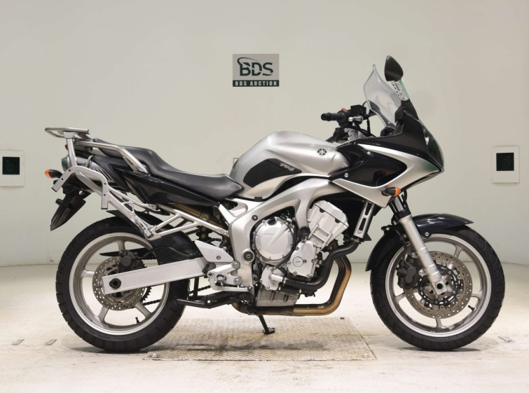 Мотоцикл Yamaha FZ6 FAZER с пробегом 33685 km